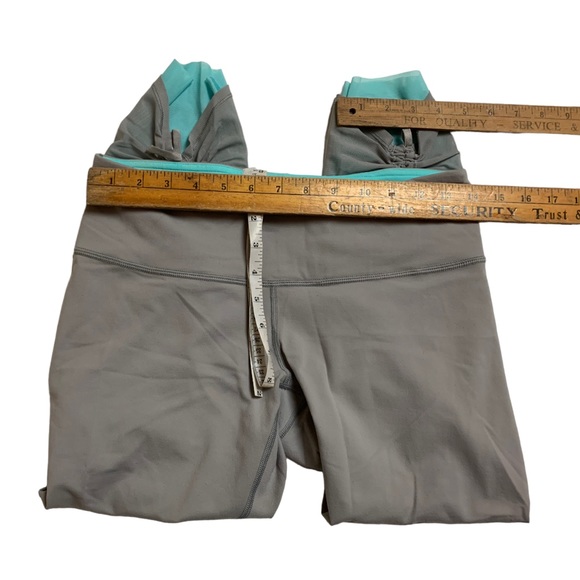 Gray Lululemon leggings - Picture 8 of 9